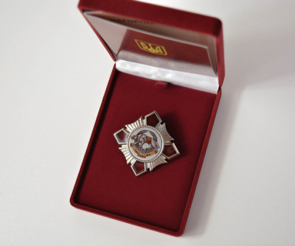 Комплект нагрудний знак сили спеціальних операцій ЗСУ футляр та посвідчення